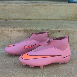 Nike Mercurial Boys 6 Pink Laceless Soccer Cleats with Orange Swoosh